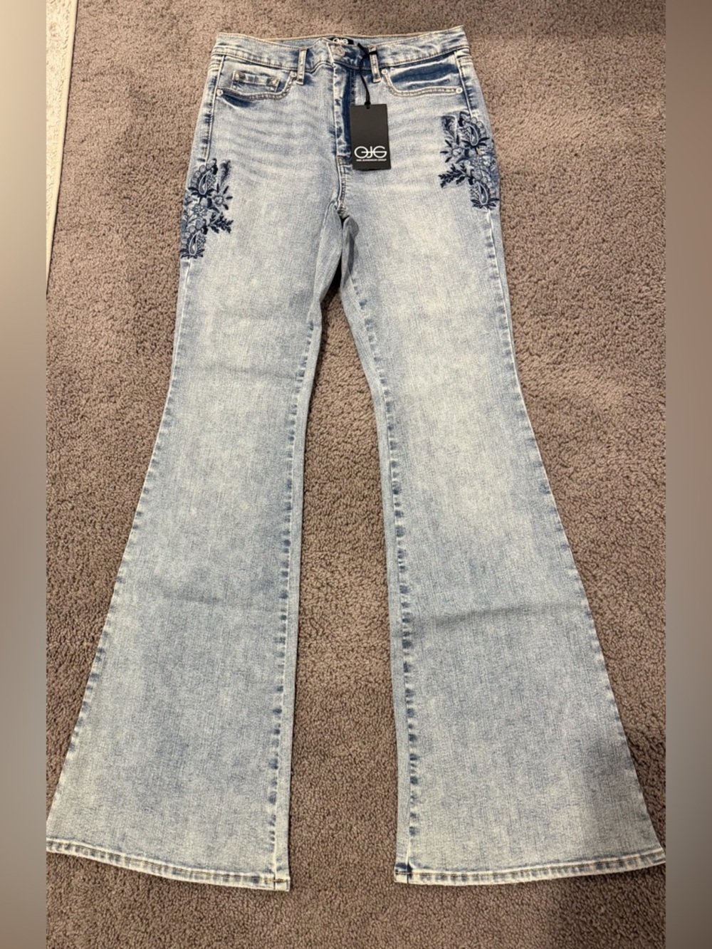NWT Jessica Simpson Light Blue Flared Jeans with Navy Floral Embroidery Size 27